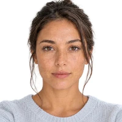A single Saudi Arabia e-visa photo
